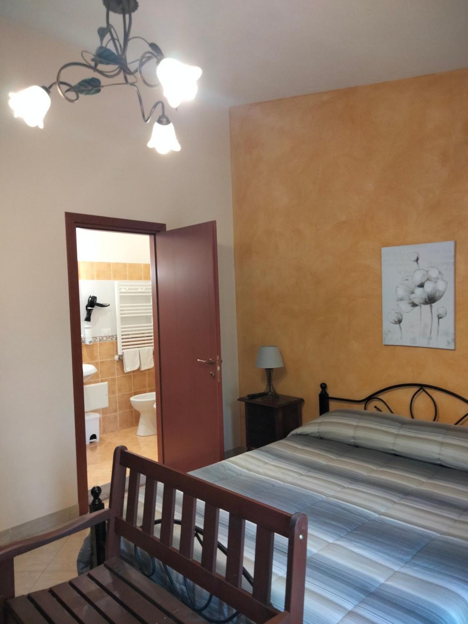 The Best Rooms & Apartments - Parcheggia Gratis Sotto Casa Ed Entra - Mazara del Vallo Kültér fotó