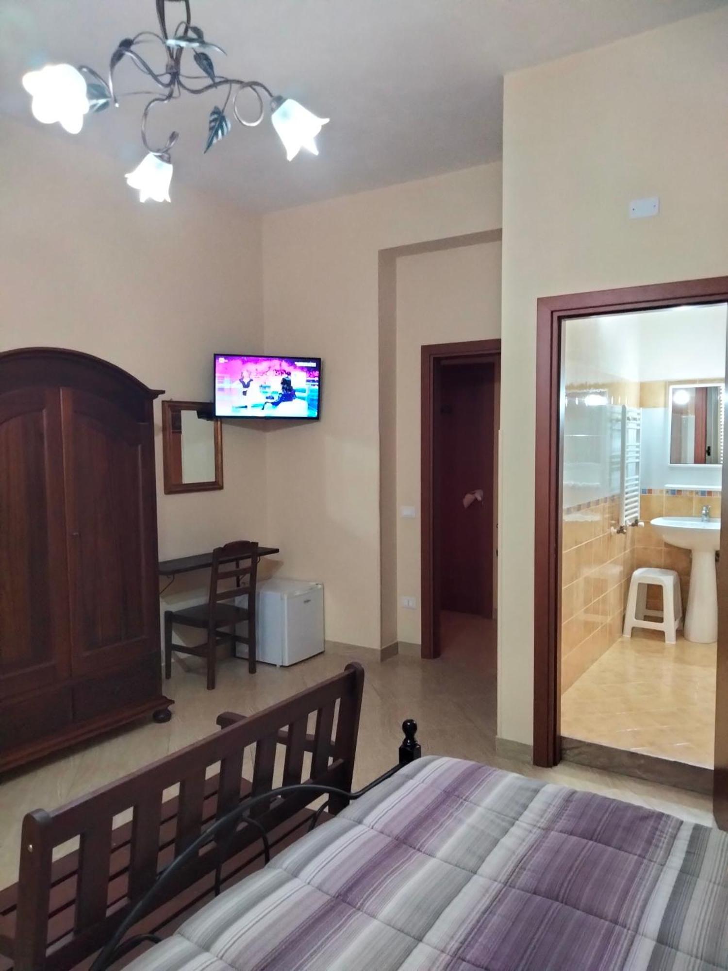 The Best Rooms & Apartments - Parcheggia Gratis Sotto Casa Ed Entra - Mazara del Vallo Kültér fotó